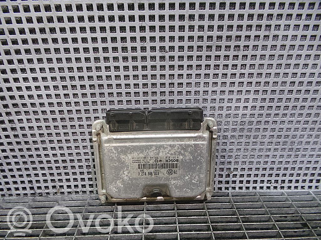 Volkswagen Golf IV Unitate/modul de control motor 