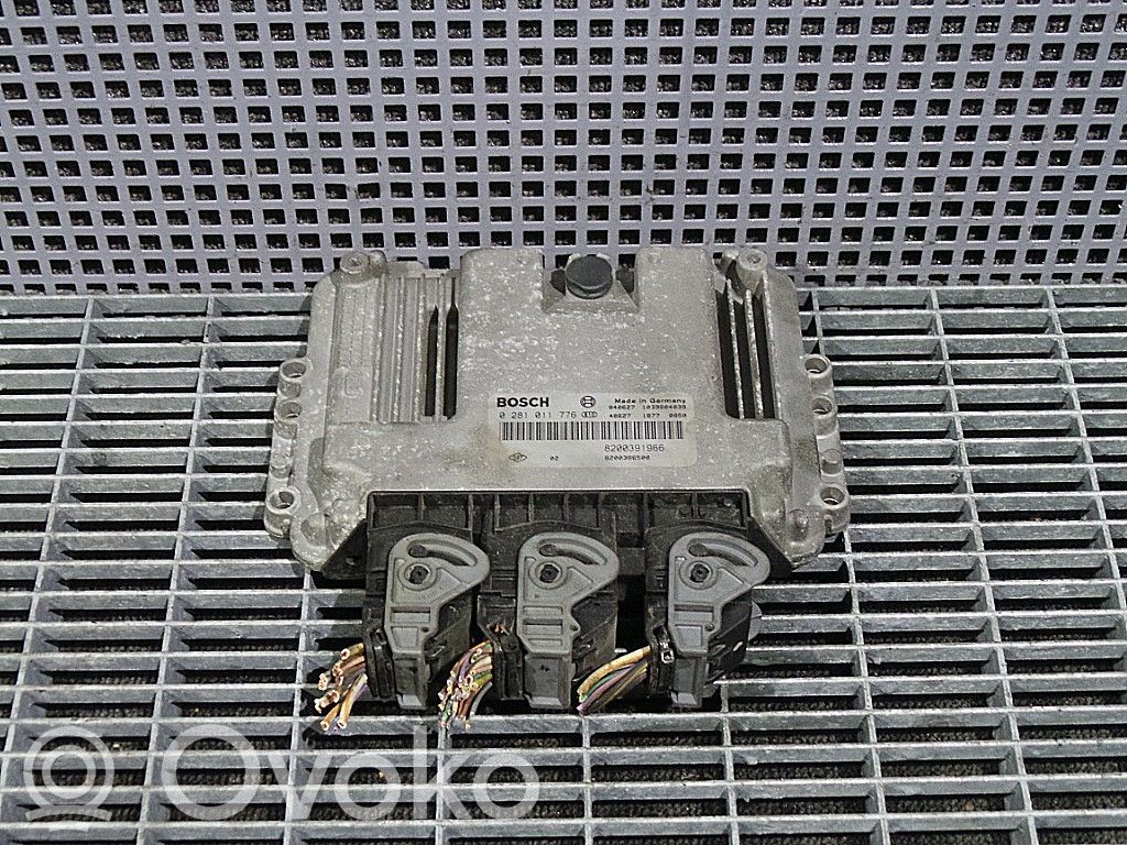 Renault Megane II Engine control unit/module 