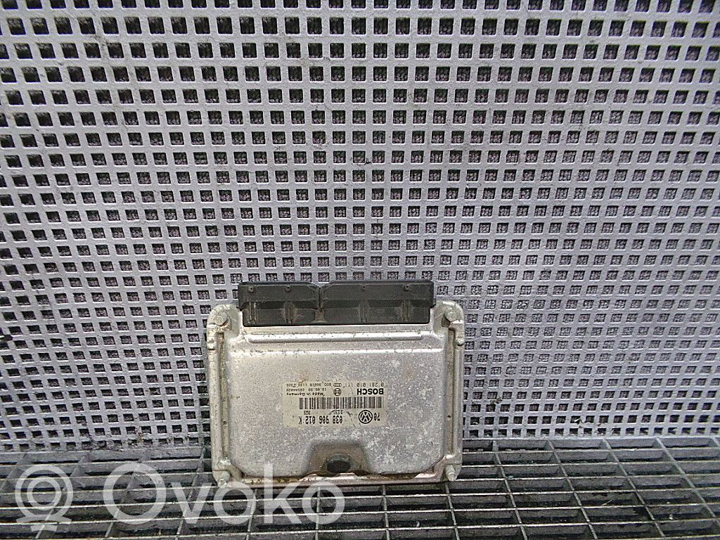 Volkswagen Bora Unitate/modul de control motor 