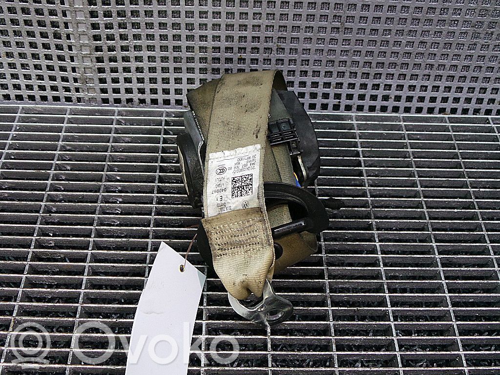 Volkswagen Jetta V Etuistuimen turvavyö