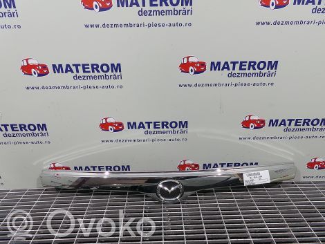 Mazda 323 Grille calandre supérieure de pare-chocs avant 