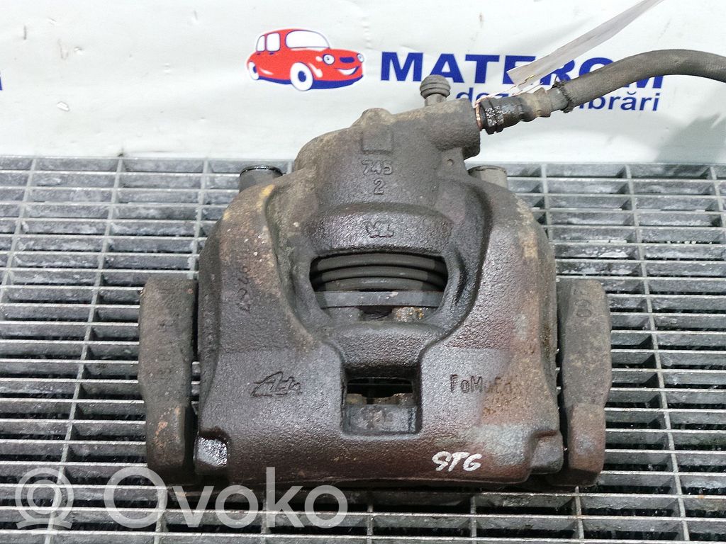 Land Rover Freelander 2 - LR2 Zacisk hamulcowy przedni 