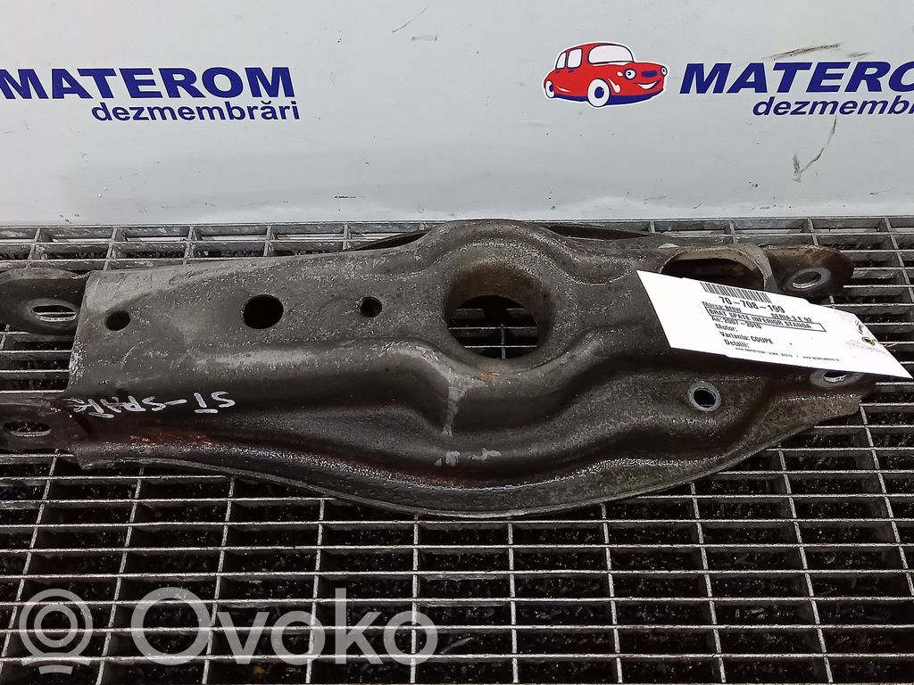 Rear control arm   33326772899