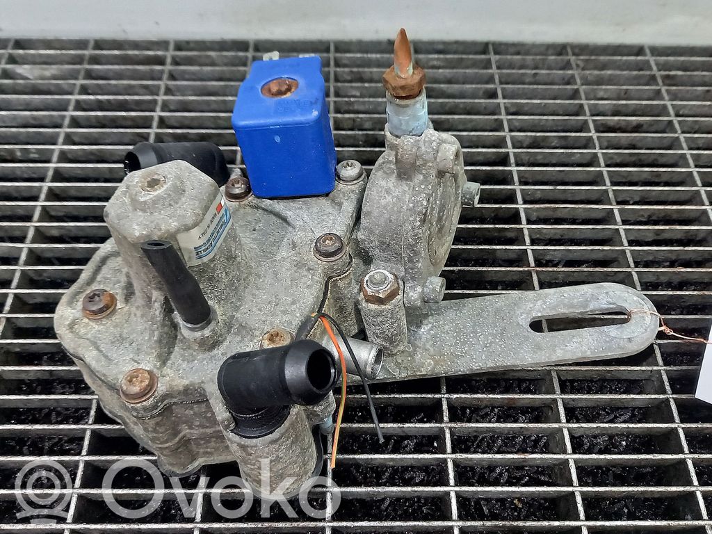 Vacuum pump