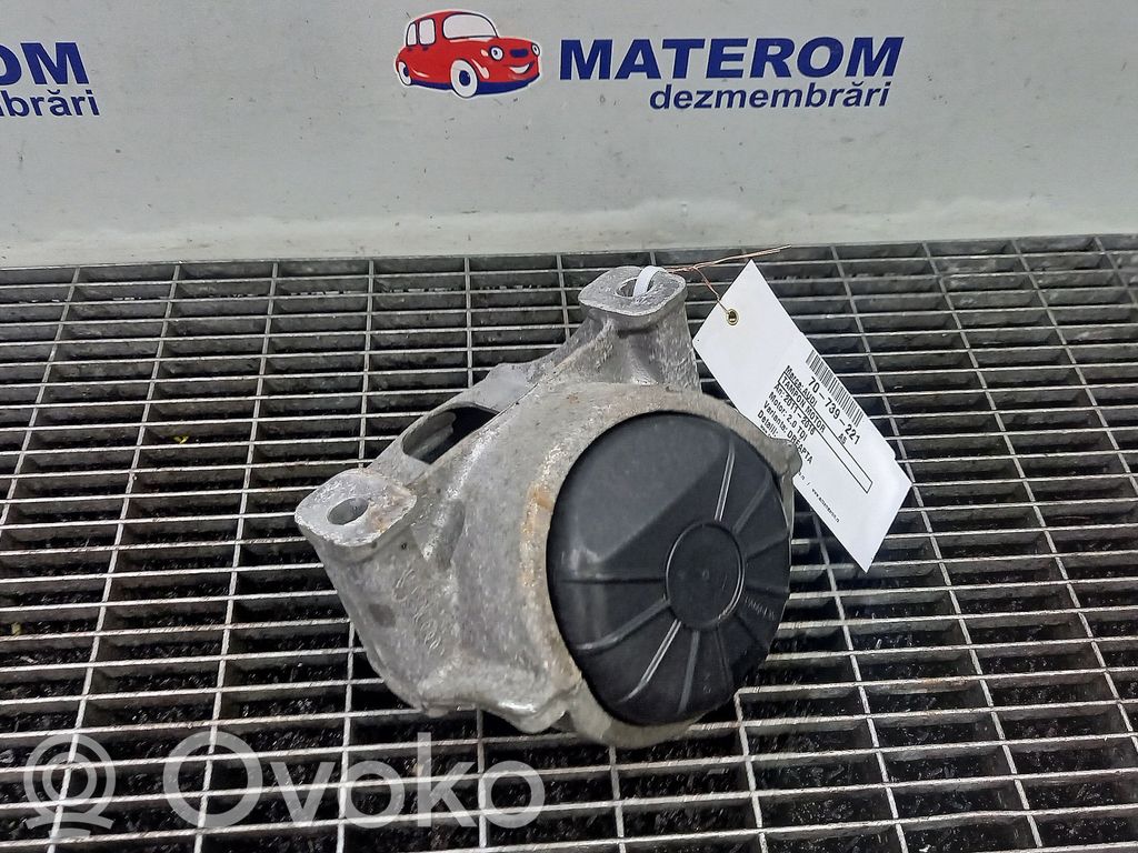 Audi A5 8T 8F Engine mount bracket 