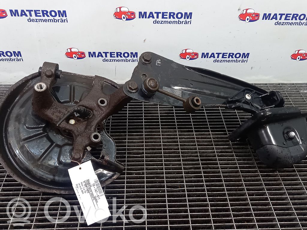 Volkswagen Touran I Fuso a snodo con mozzo ruota posteriore 
