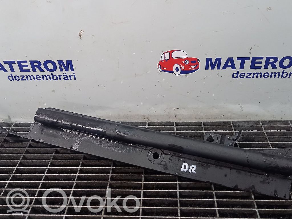 Izolare fonică perete frontal   841402P010