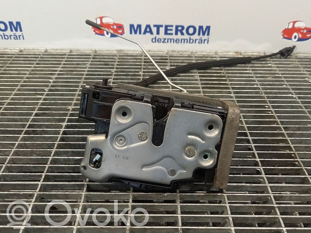 Opel Astra K Takaoven lukko