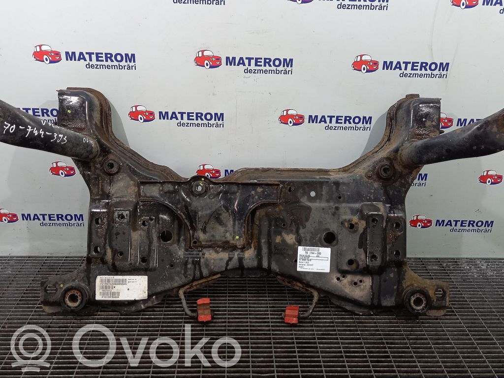 Volvo C30 Front subframe 