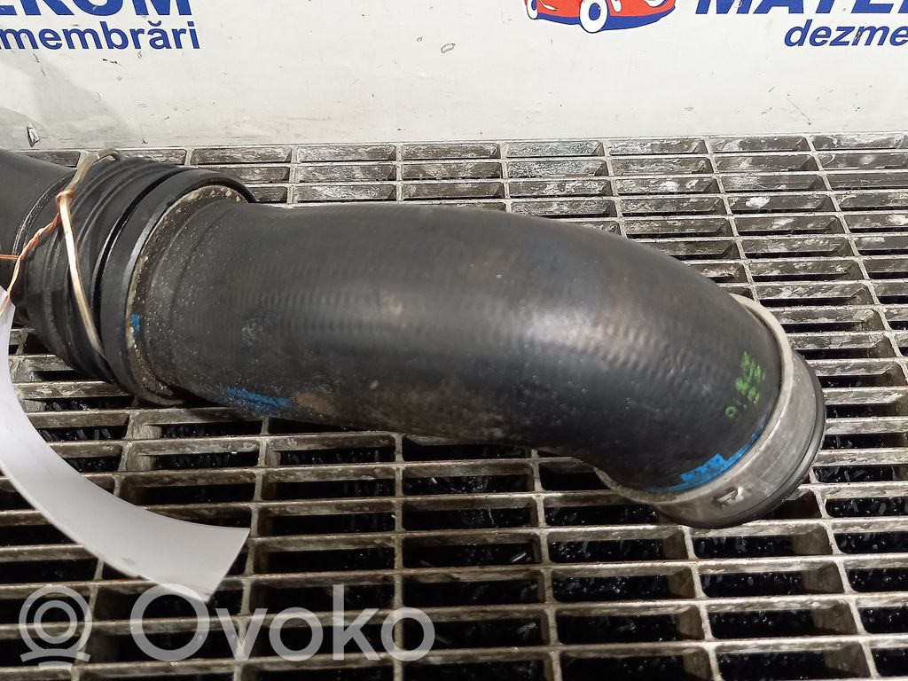 Volkswagen PASSAT B6 Furtun/conductă intercooler 