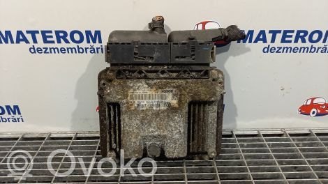 Volkswagen PASSAT B7 Moottorin ohjainlaite/moduuli 