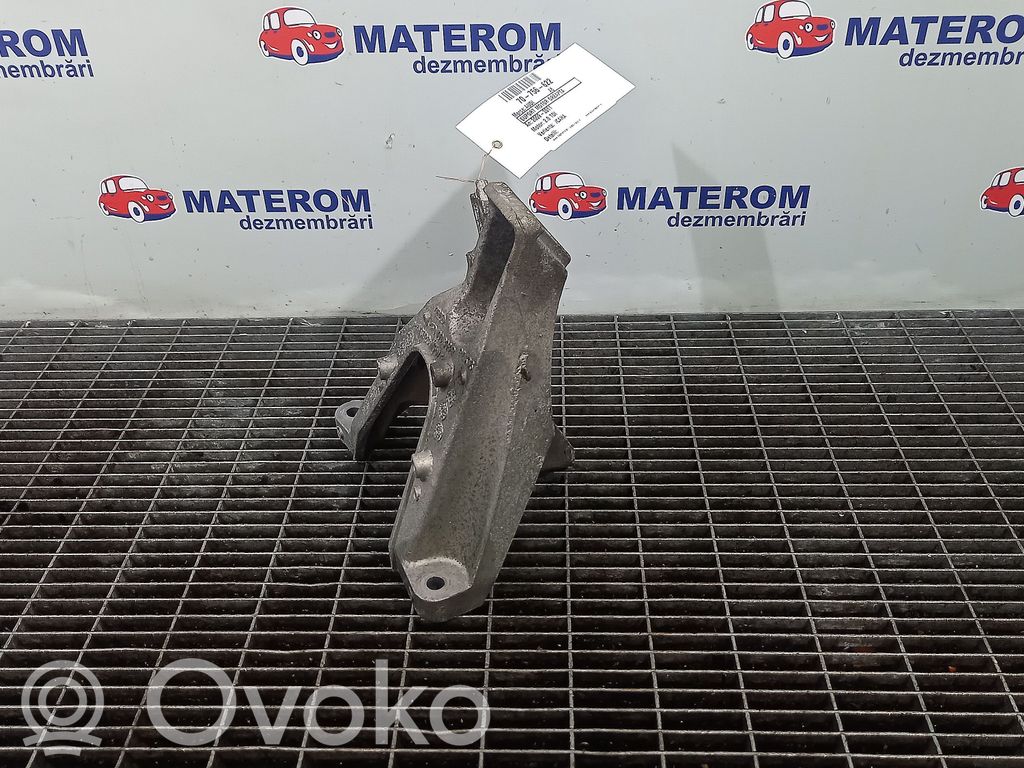 Audi A6 S6 C6 4F Engine mount bracket 