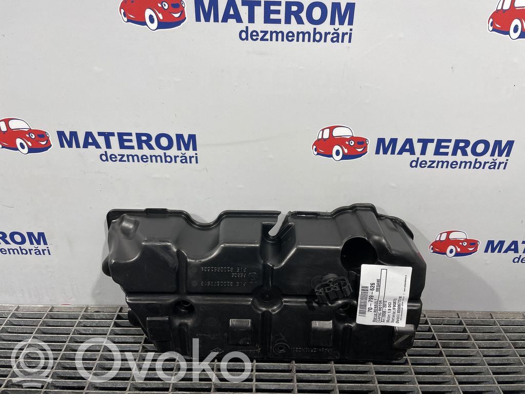 Capac protecție motor   8200677518