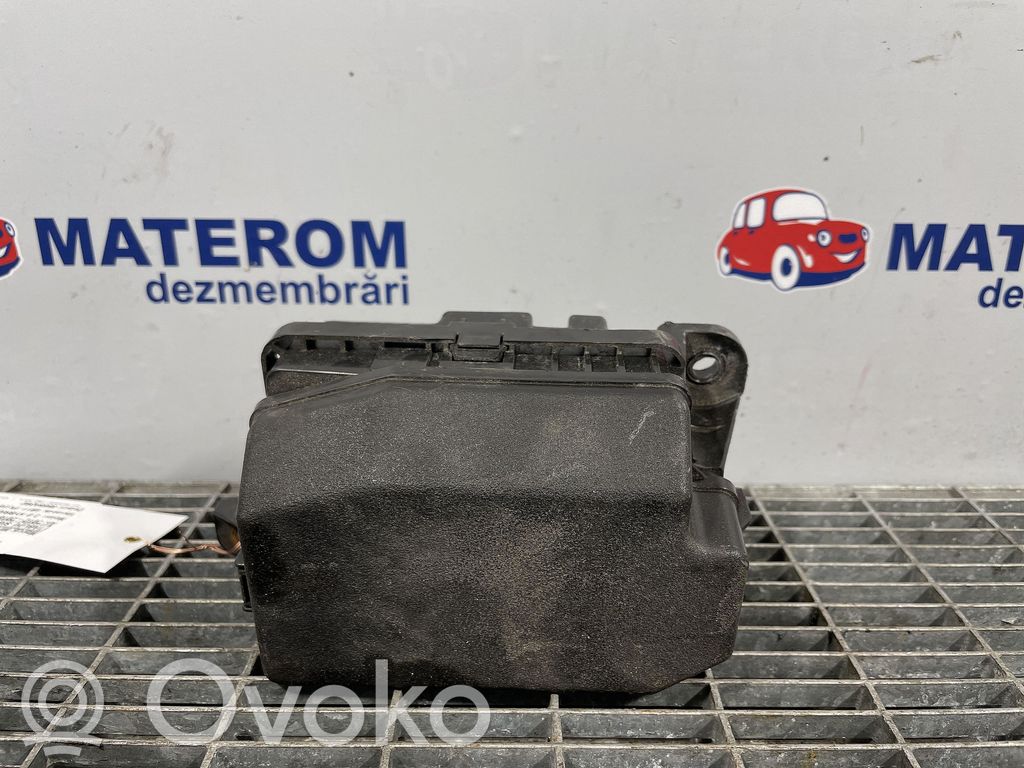 Mitsubishi Outlander Juego de caja de fusibles 