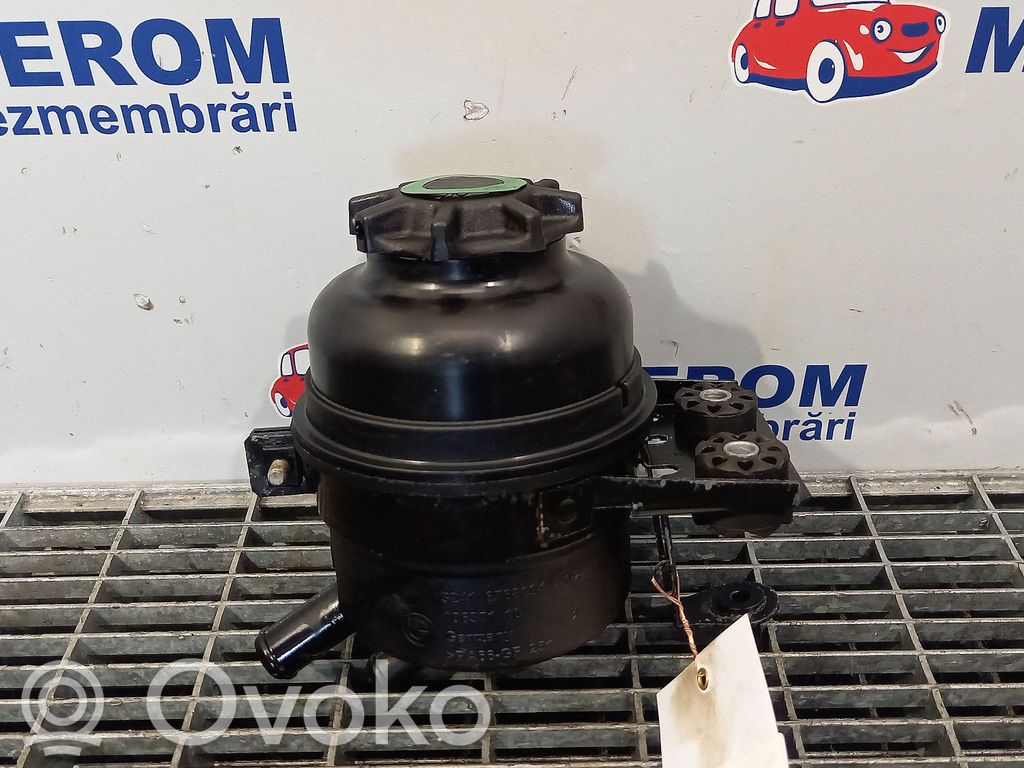 Ohjaustehostimen nestesäiliö   32416851218