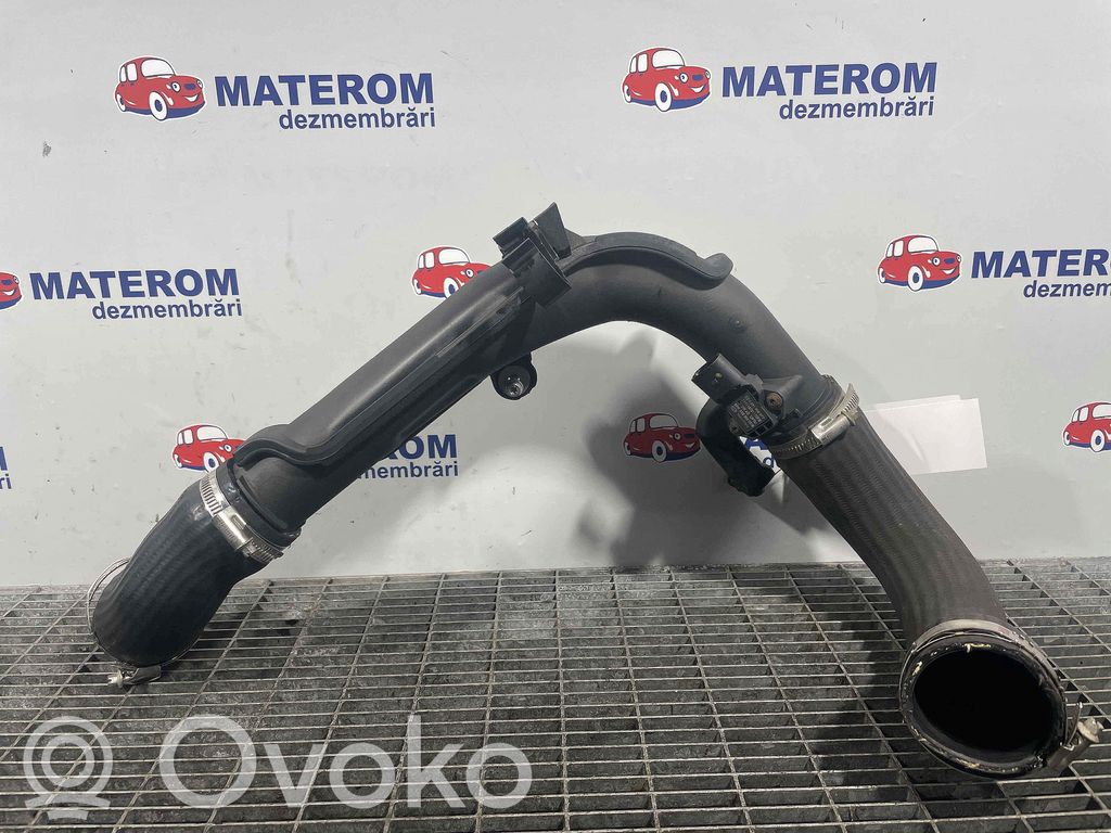Furtun/conductă intercooler   1K0145770AE