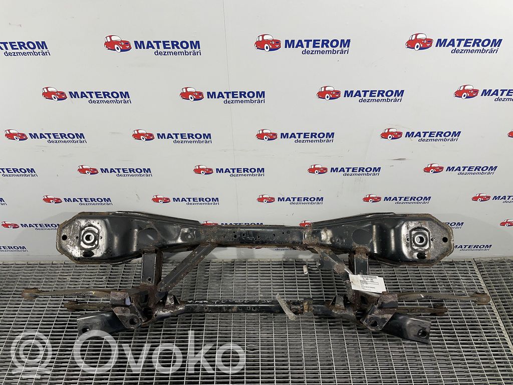 Ford Focus Galinis traversas 