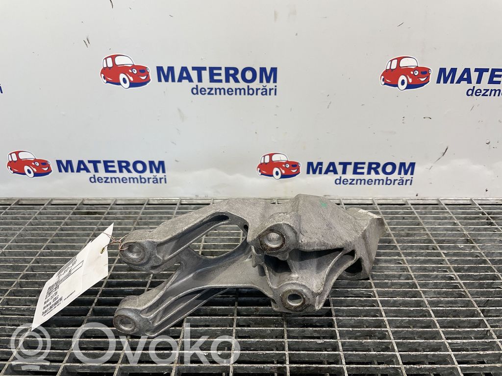 Audi A6 S6 C7 4G Moottorin kiinnikekorvake 