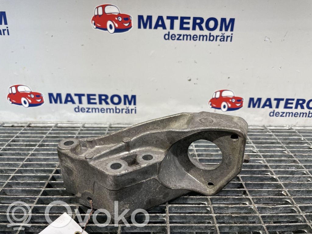 Opel Mokka Supporto di montaggio del motore 