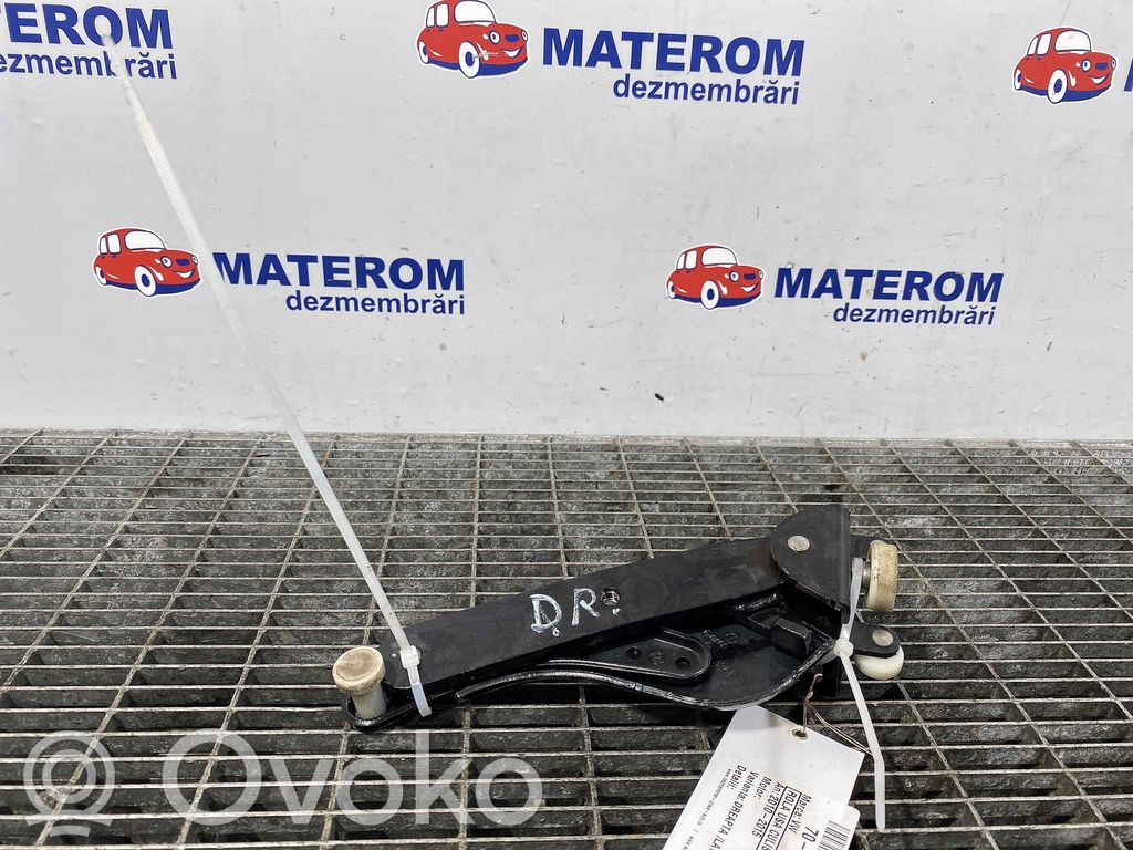 Volkswagen Caddy Guida a rullo centrale per portellone scorrevole 