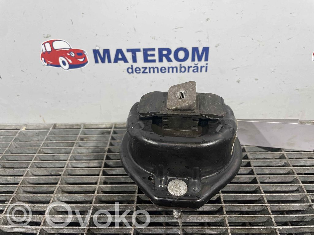 BMW 7 E65 E66 Moottorin kiinnikekorvake 
