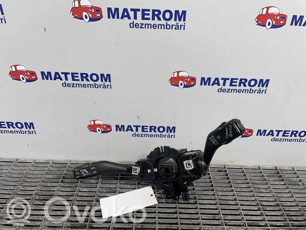 Volkswagen Tiguan Manetă semnalizator