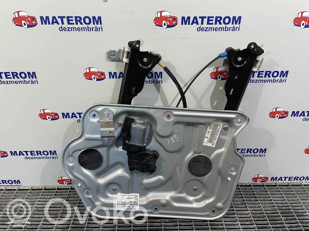 Nissan Qashqai+2 Macara ușă față cu motor 