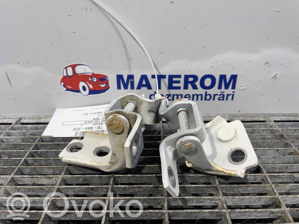 Mazda 3 II Tailgate/trunk/boot hinge 