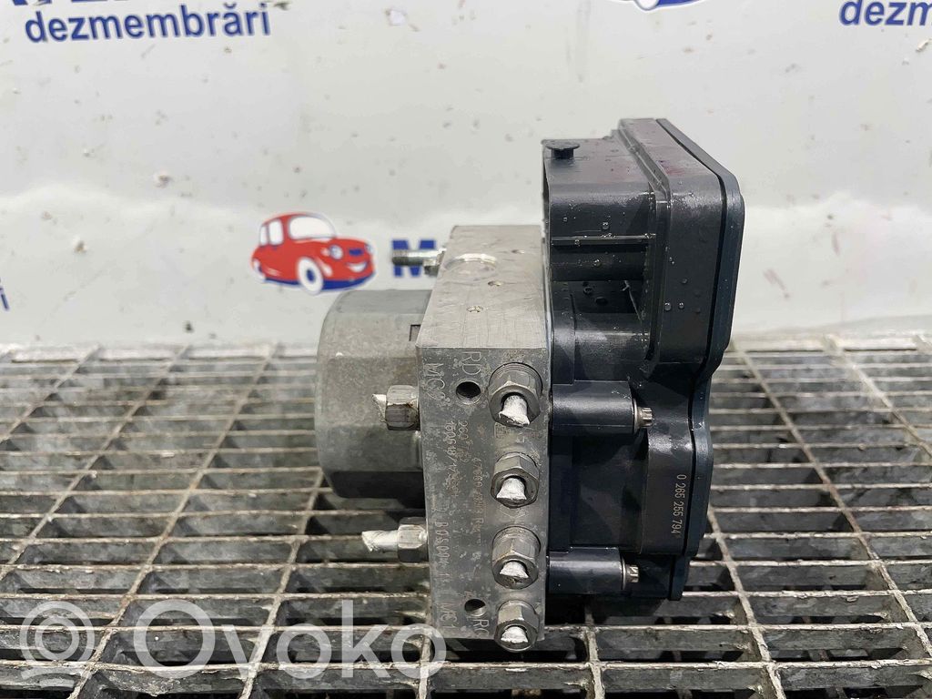 Renault Captur ABS bloks 