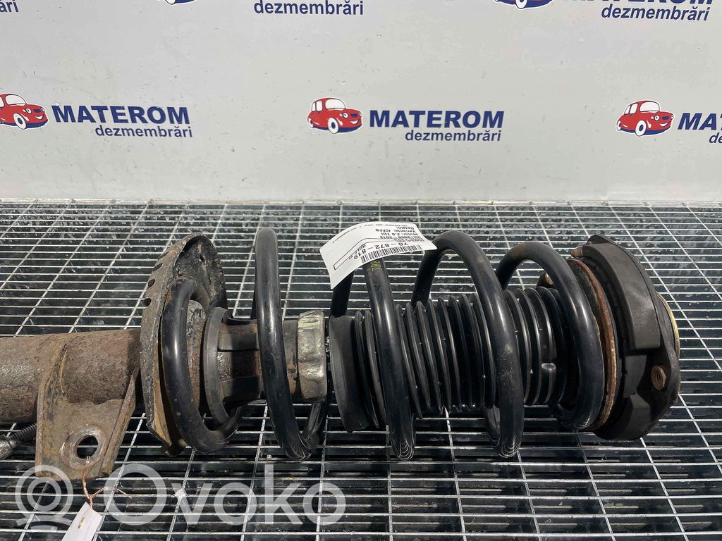 Volkswagen Golf VI Etukierrejousi 