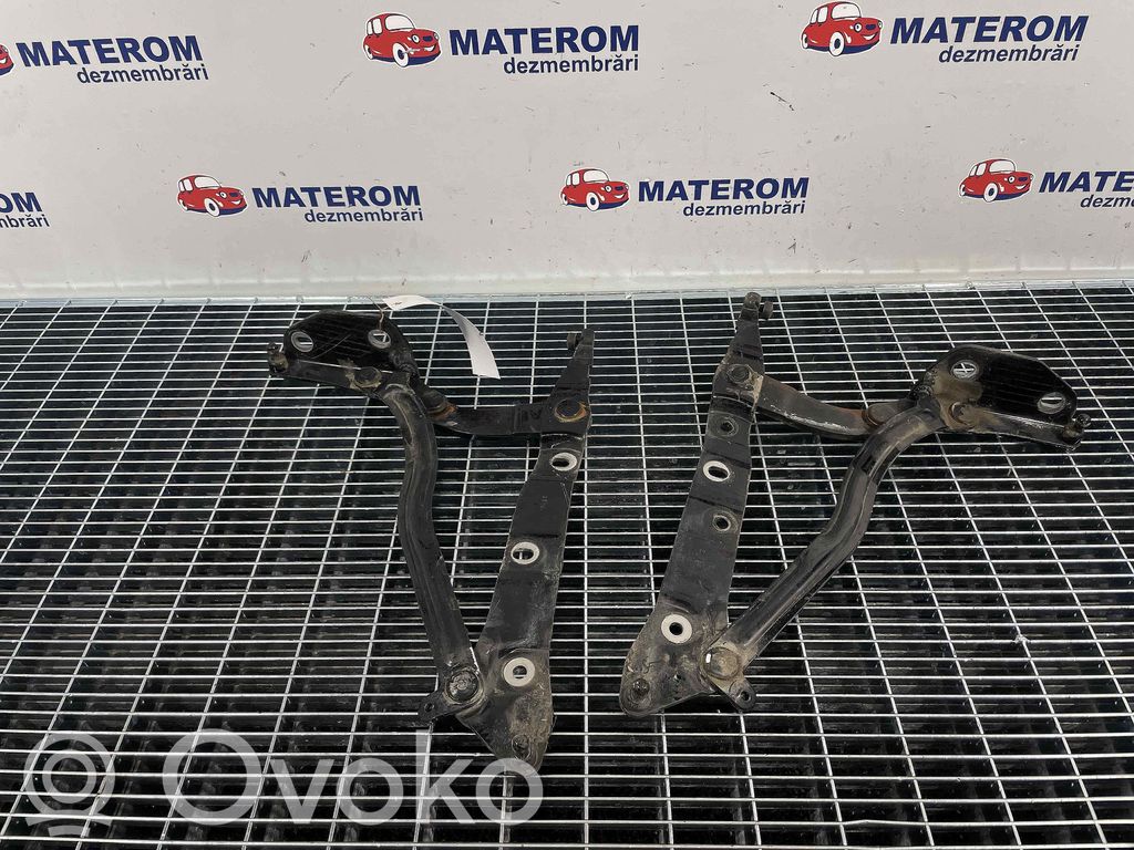 Tailgate/trunk/boot hinge   4E0827299H