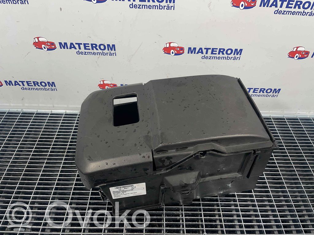 Volvo V50 Engine mount bracket 