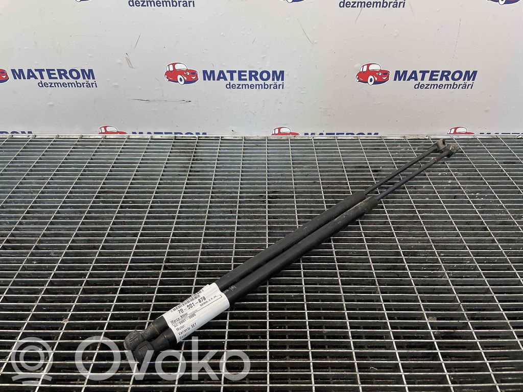 BMW 3 E46 Tailgate/trunk strut/damper 