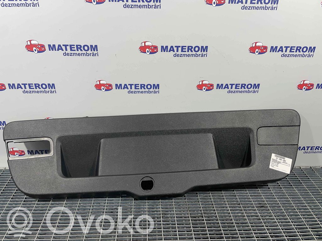 Iveco Daily 35 - 40.10 Rivestimento portellone