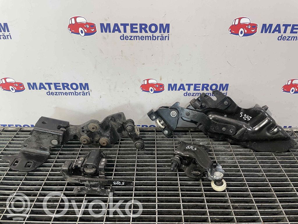 Ford B-MAX Vidējā rullīša virzītājs / vidējā eņģe 