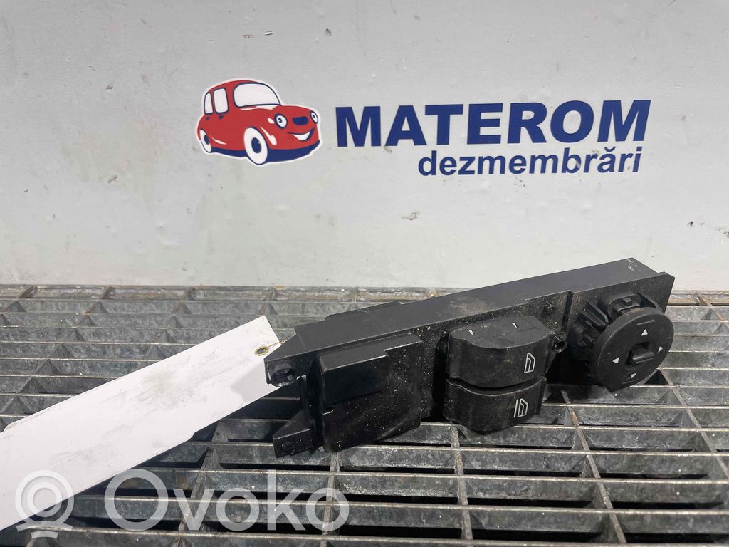 Ford Focus Interruptor del elevalunas eléctrico 