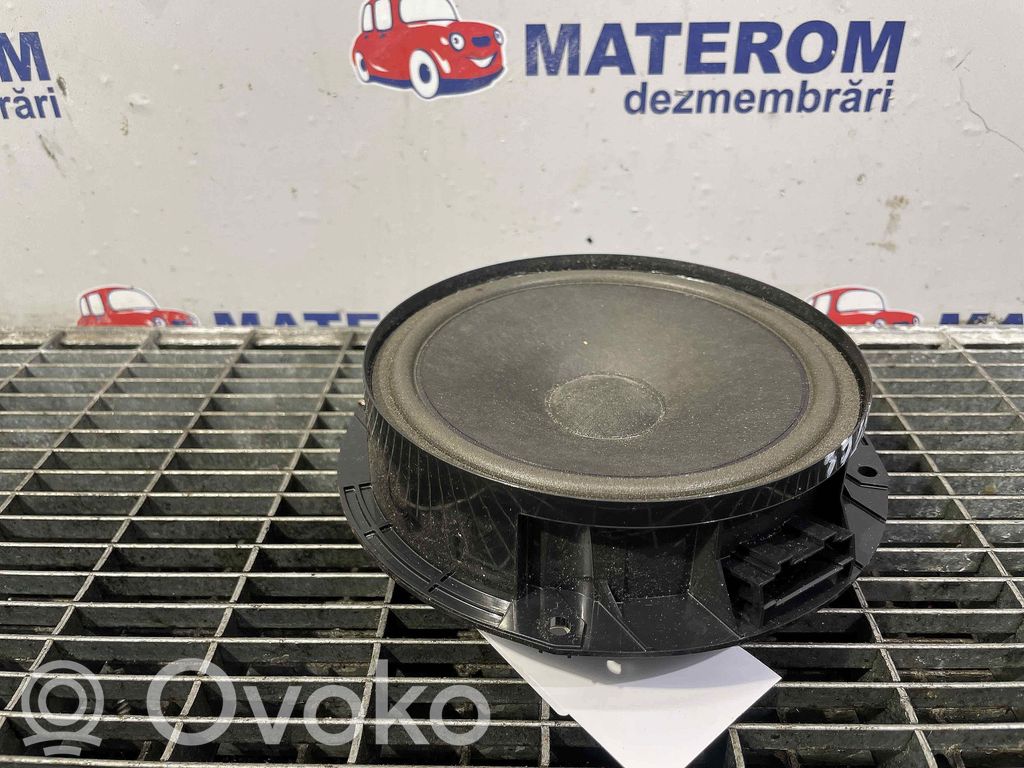 Volkswagen PASSAT CC Altavoz del panel 