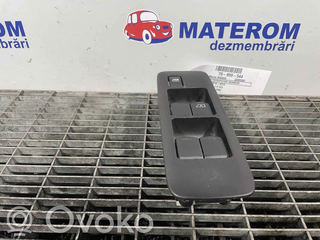 Nissan Qashqai Interruttore di controllo dell’alzacristalli elettrico