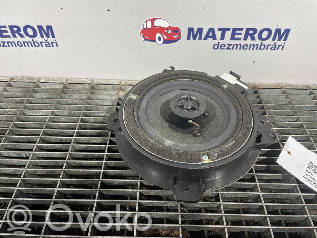 Hyundai i10 Etuoven kaiutin 