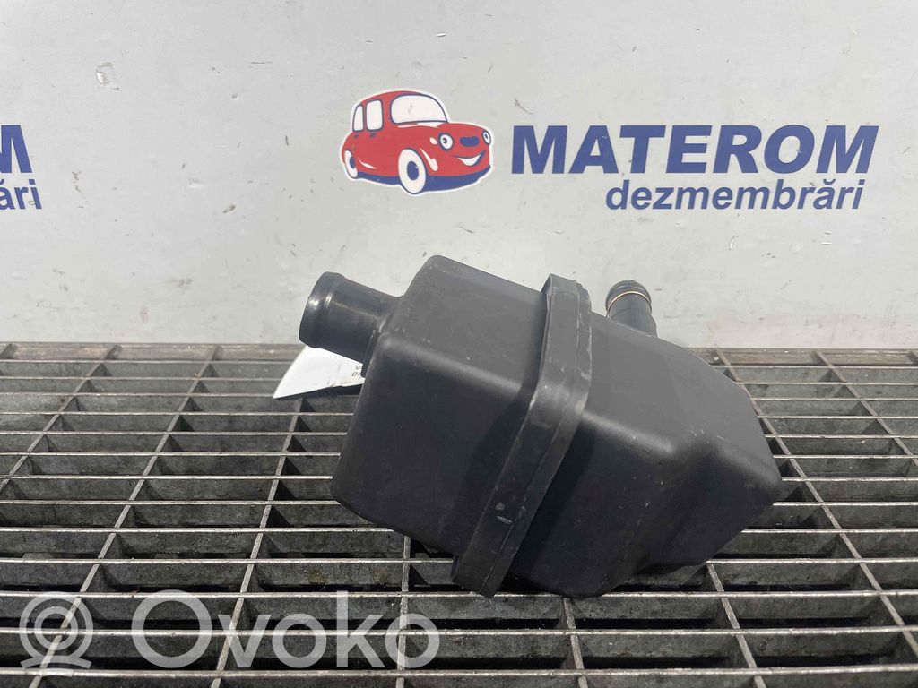 Nissan Qashqai Rezonator / Dolot powietrza 
