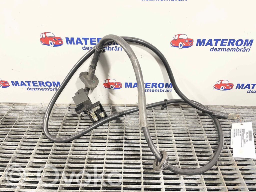 Volkswagen Touareg II Cable positivo (batería)