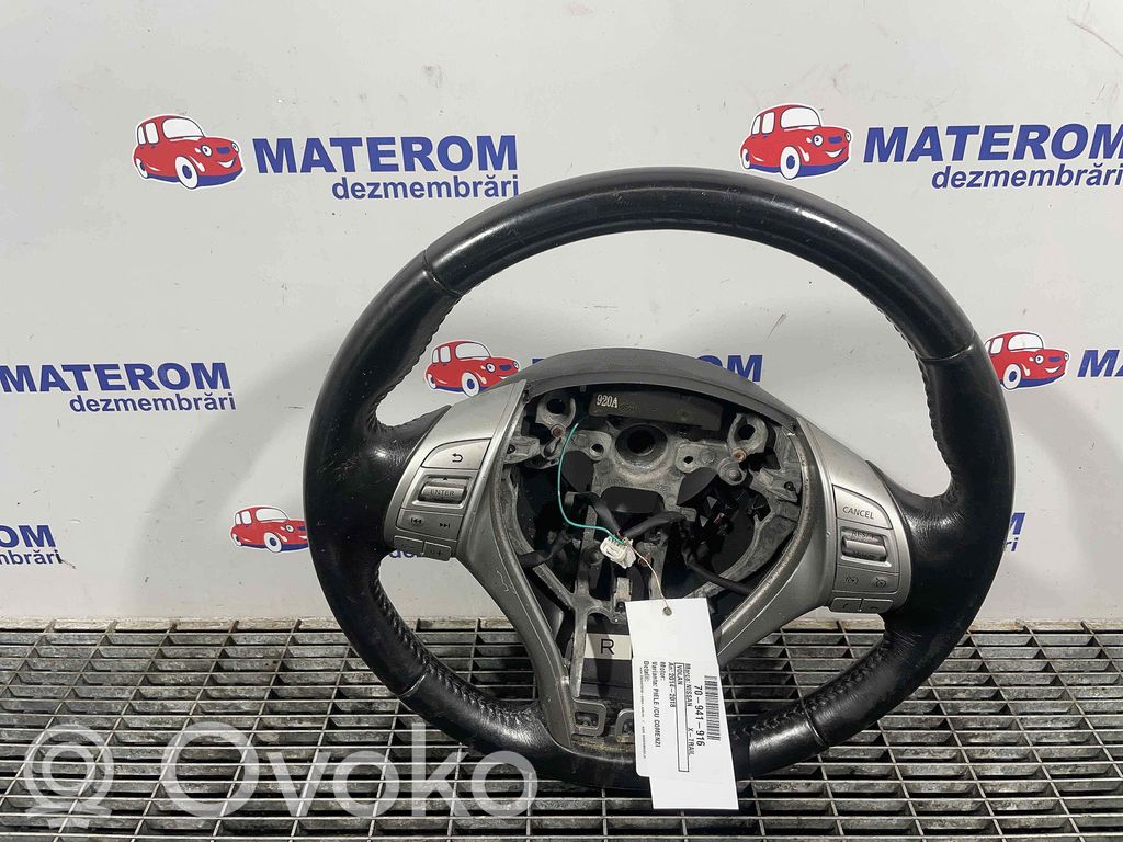 Nissan X-Trail T32 Ohjauspyörä 