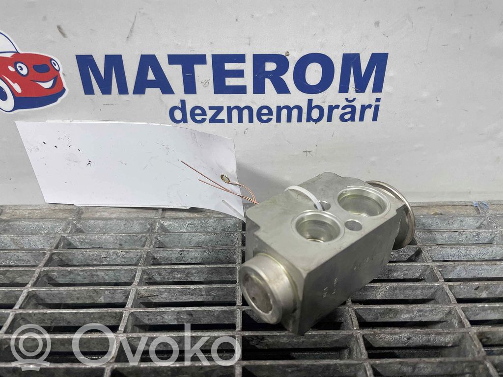 Otros repuestos del interior   9182512