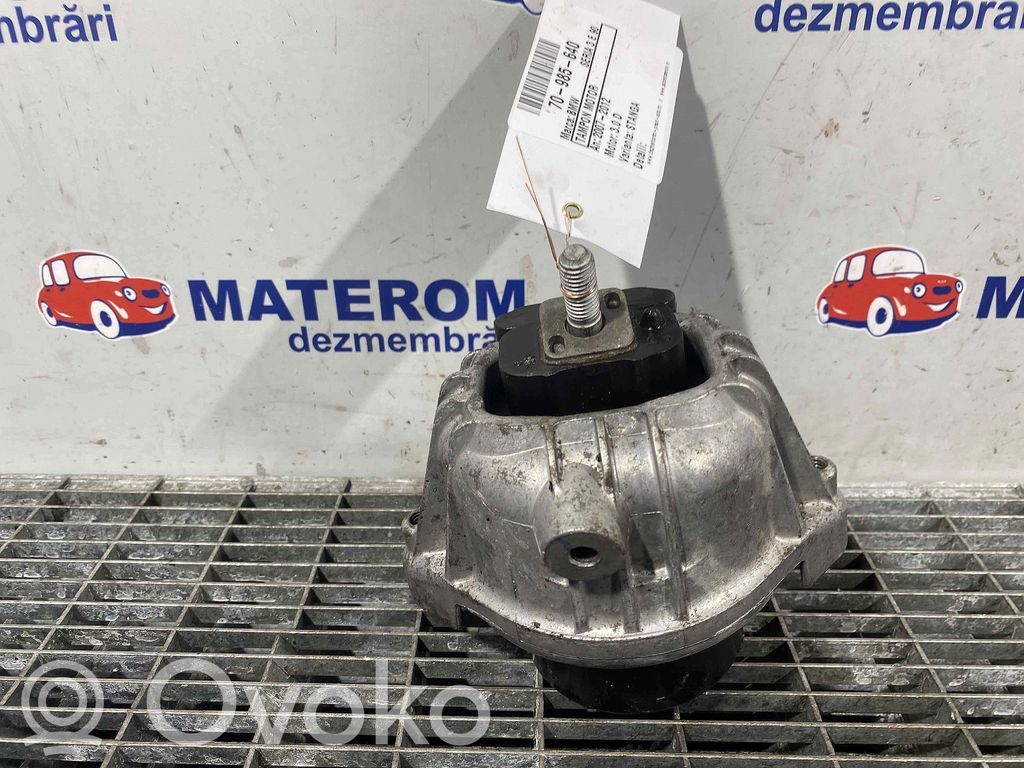 BMW 3 E90 E91 Engine mount bracket 