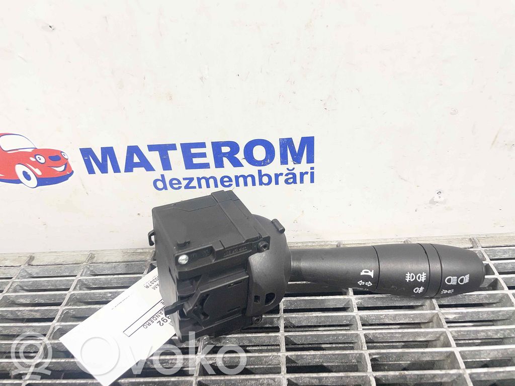 Dacia Sandero Piloto intermitente del guardabarros delantero 