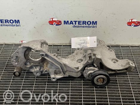 Volkswagen Scirocco Generaattorin/laturin kiinnike 