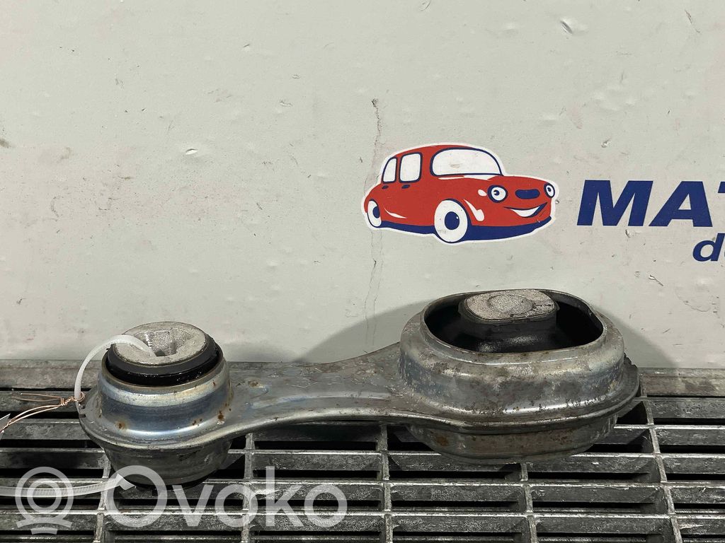 Dacia Sandero III Gearbox mounting bracket 
