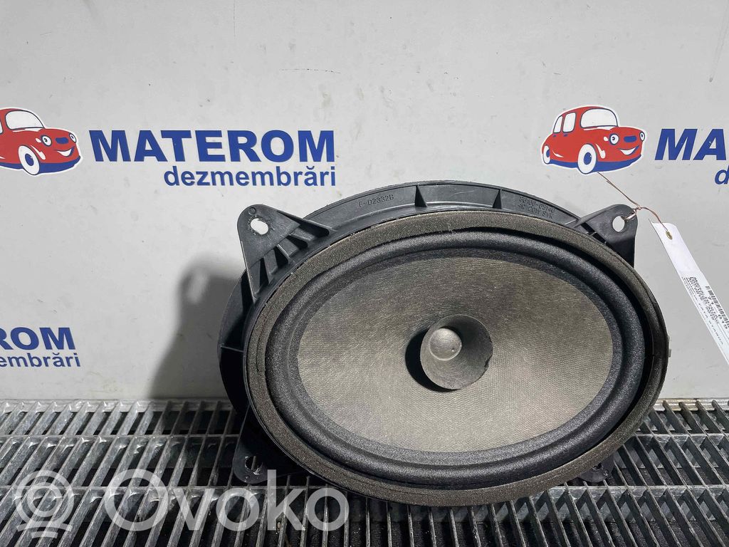 Toyota Avensis T270 Altavoz del panel