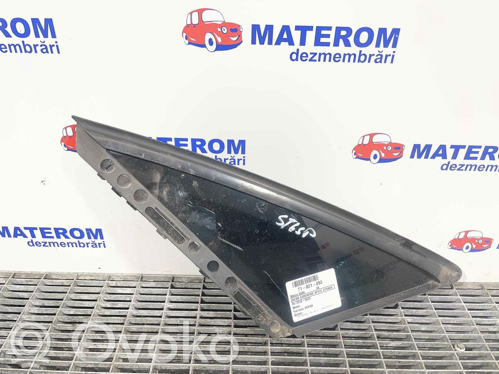 Audi A8 S8 D4 4H Szyba karoseryjna tylna 