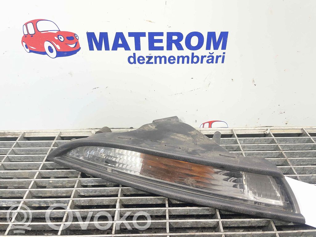 Volkswagen Scirocco Front fender indicator light 